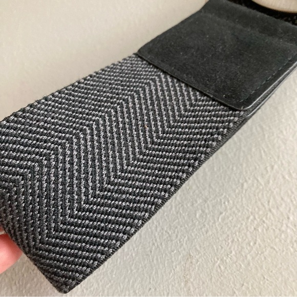 Nine West Black Belt Wide Stretch Woven Fabric Oval Buckle Detail NWT - Picture 5 of 12